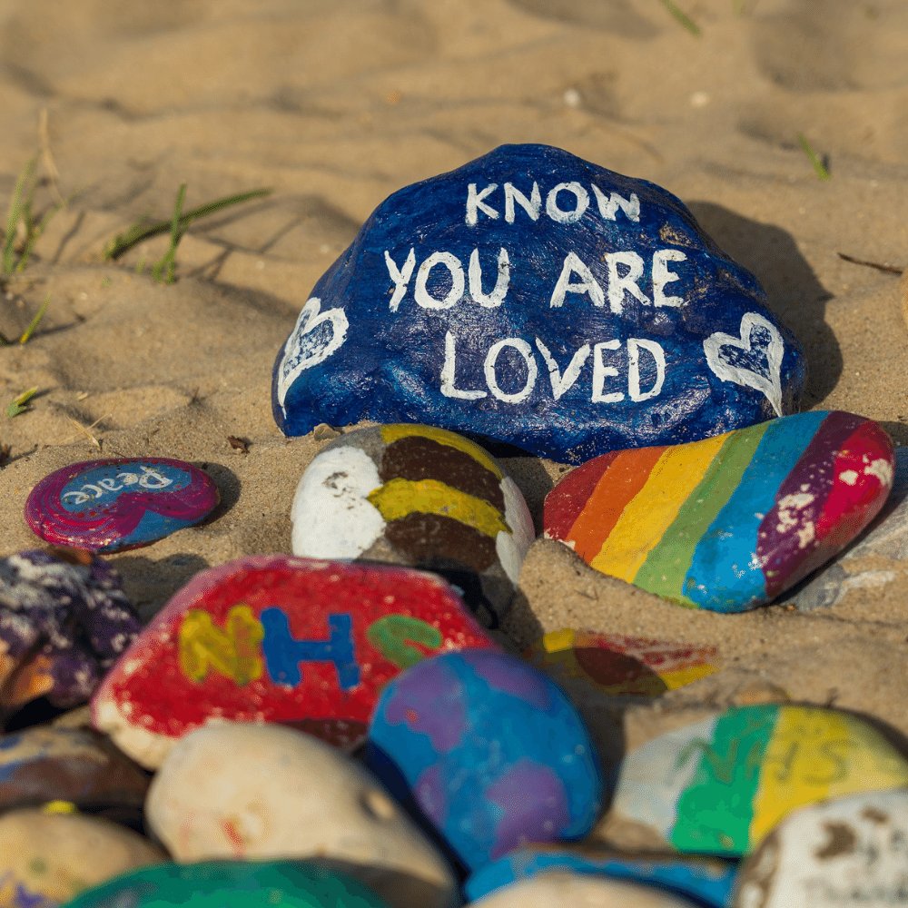 painted rocks - photo by Nick Fewings